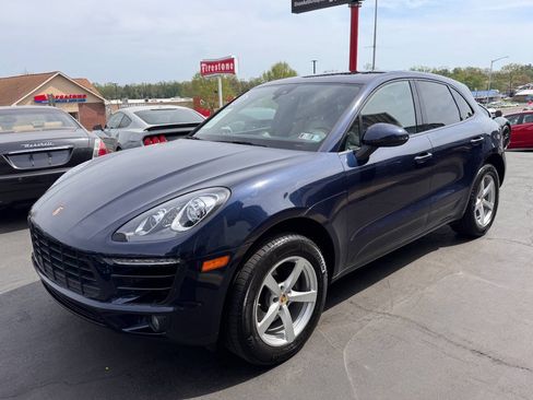 Used 2018 Porsche Macan AWD/4WD image 4