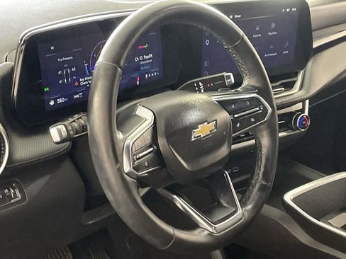 Used 2025 Chevrolet Equinox LT image 13