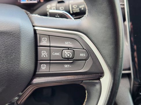 Used 2021 Jeep Grand Cherokee L Laredo RWD image 28