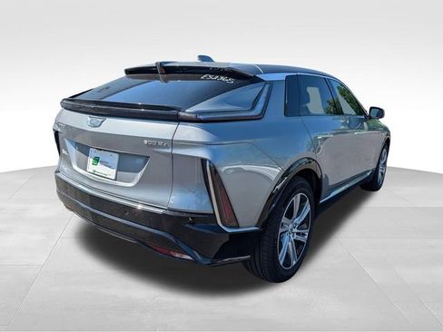 Used 2024 Cadillac Lyriq Tech AWD/4WD image 8