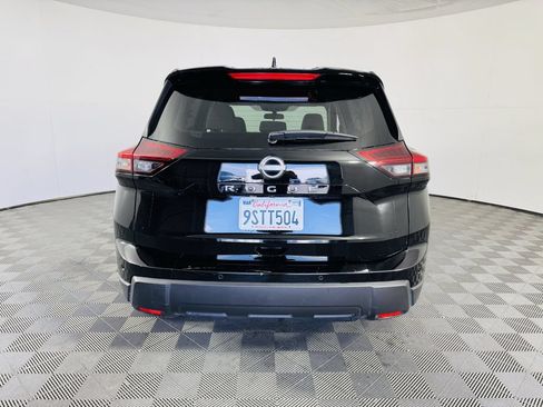 Used 2025 Nissan Rogue SV FWD image 22
