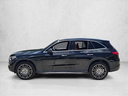 Used 2023 Mercedes-Benz GLC 300 image 5