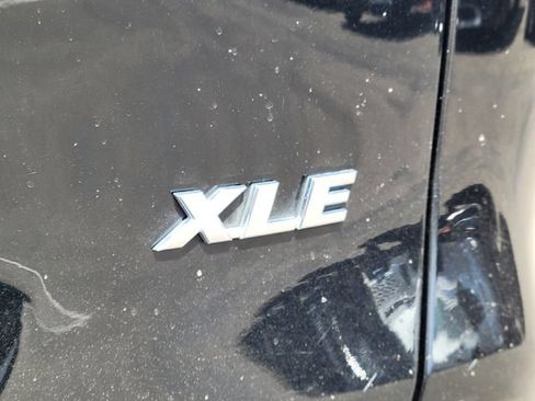 Used 2024 Toyota RAV4 XLE FWD image 23