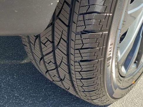 Used 2023 Chevrolet Traverse RS w/ LPO, Floor Liner Package FWD image 31