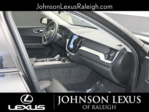 Used 2025 Volvo XC60 T8 Ultra w/ Climate Package image 10