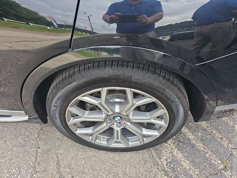 Used 2024 BMW X7 xDrive40i image 13