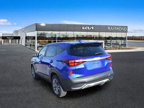 Used 2023 Kia Seltos LX AWD/4WD image 5
