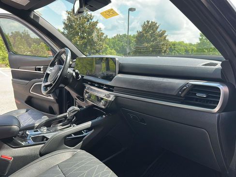 Used 2023 Kia Telluride EX X-Line AWD/4WD image 39