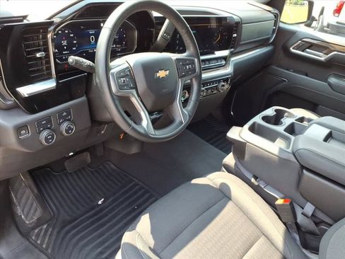 Used 2023 Chevrolet Silverado 1500 LT AWD/4WD image 12