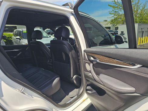 Used 2018 BMW X5 xDrive40e w/ Driving Assistance Package AWD/4WD image 15