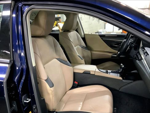 Used 2019 Lexus ES 350 w/ Accessory Package FWD image 9
