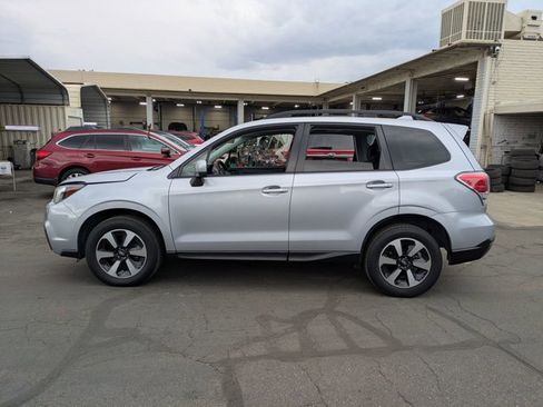 Used 2017 Subaru Forester 2.5i Premium w/ Popular Package #2A image 2