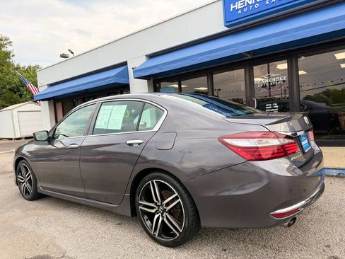 Used 2017 Honda Accord Sport Special Edition image 32