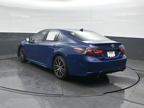 Used 2023 Toyota Camry SE w/ Cold Weather Package image 8