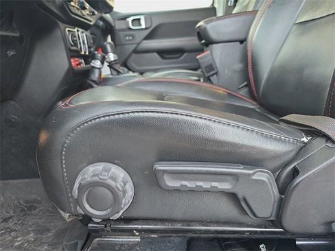 Used 2022 Jeep Gladiator Rubicon w/ Cold Weather Group image 31