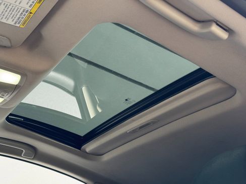 Used 2012 INFINITI G37 Sport image 11