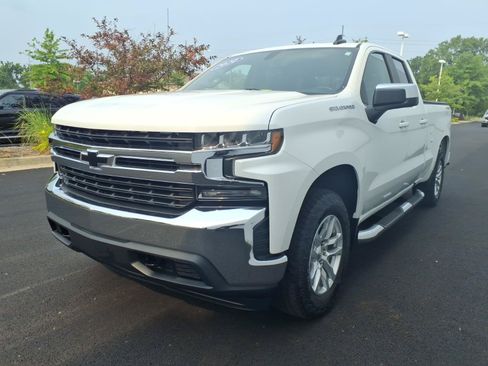 Used 2020 Chevrolet Silverado 1500 LT w/ All-Star Edition AWD/4WD image 3