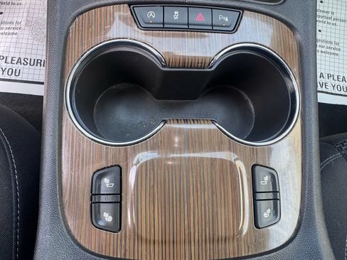 Used 2020 GMC Acadia SLE w/ Driver Convenience Package FWD image 26