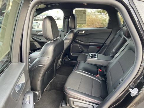 Used 2025 Ford Escape ST-Line image 46