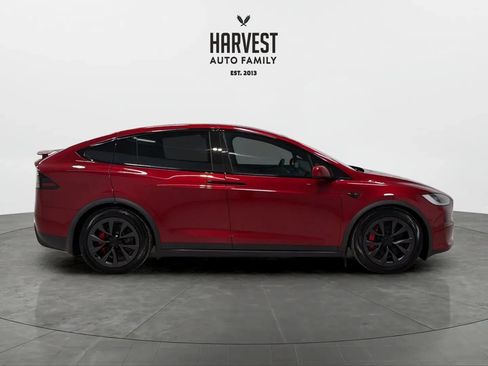 Used 2024 Tesla Model X Plaid image 8