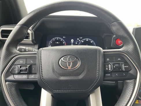 Used 2025 Toyota 4Runner TRD Off-Road image 28