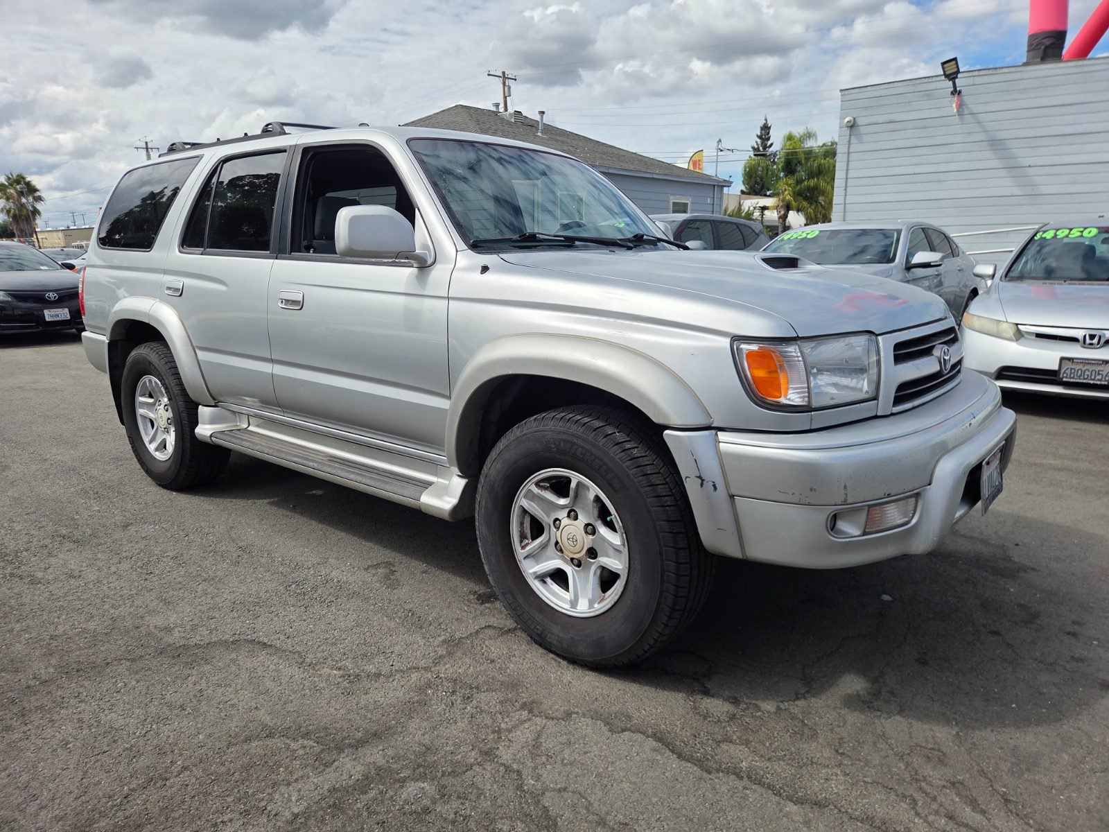 Used 2000 Toyota 4Runner SR5 w/ Upgrade Value Pkg 2 RWD image 5