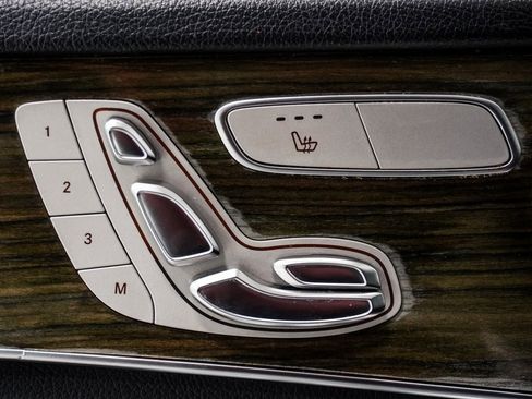 Used 2019 Mercedes-Benz C 300 4MATIC Sedan image 23