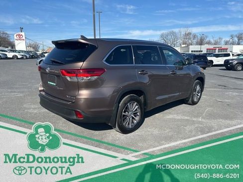 Used 2018 Toyota Highlander XLE image 5