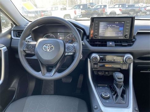 Used 2022 Toyota RAV4 XLE image 14