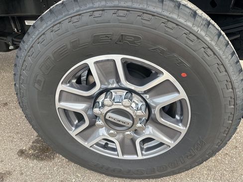 Used 2025 Ford F250 XLT w/ Snow Plow Prep Package image 21