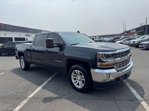 Used 2018 Chevrolet Silverado 1500 LT w/ LT Fleet Convenience Package AWD/4WD image 8