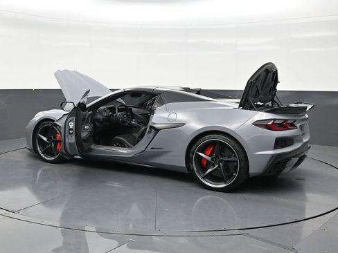 Used 2025 Chevrolet Corvette E-Ray w/ Stealth Interior Trim Package image 31