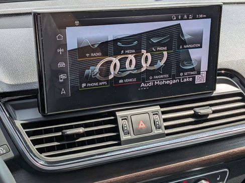 Used 2023 Audi Q5 2.0T Premium Plus w/ Premium Plus Package AWD/4WD image 23