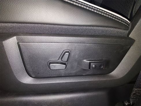 New 2026 RAM 4500 4x4 Crew Cab DRW w/ Laramie Trim Package image 18