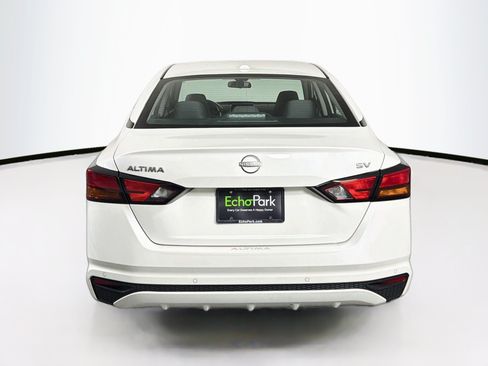 Used 2024 Nissan Altima 2.5 SV FWD image 7