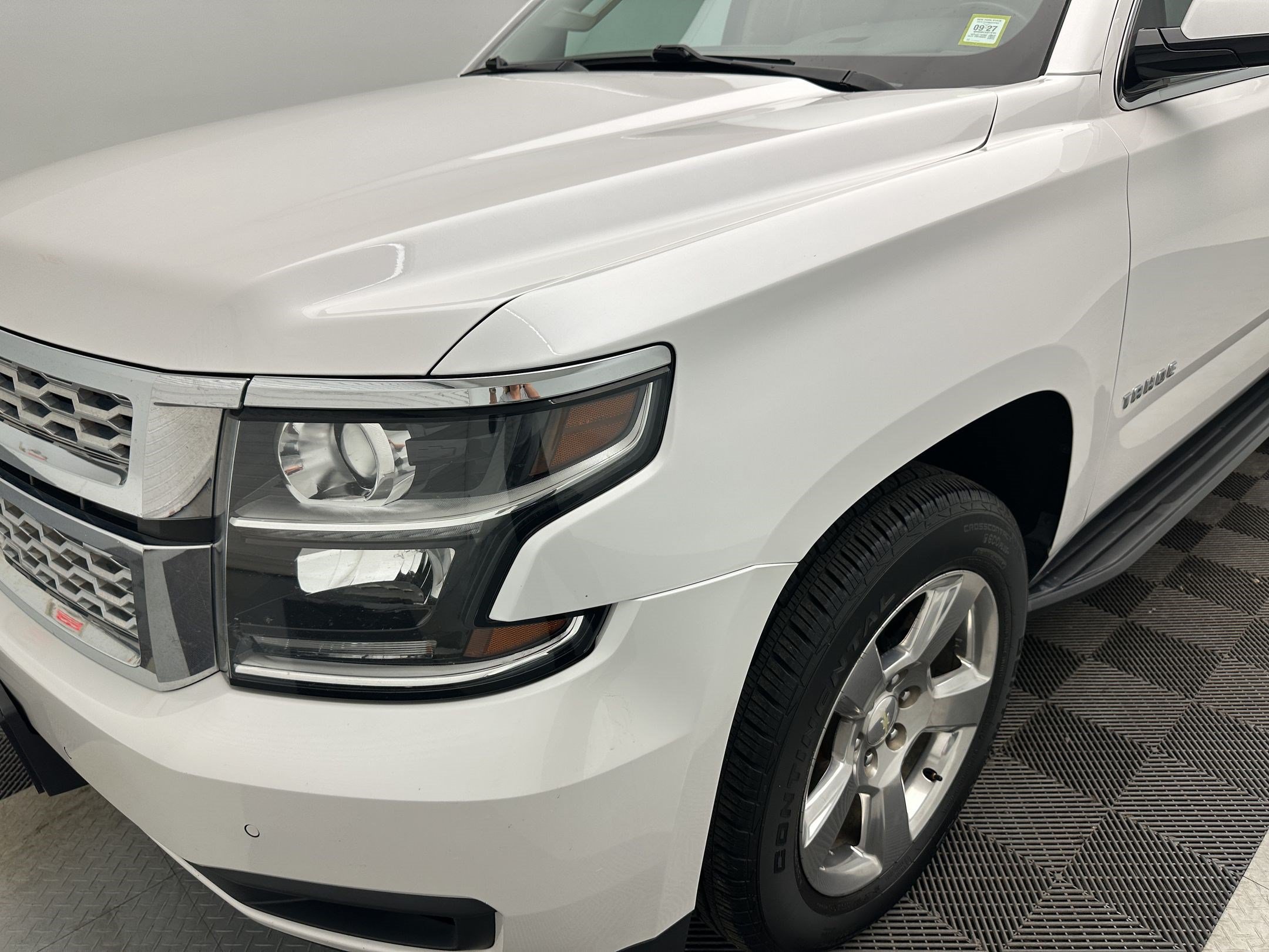 Certified 2020 Chevrolet Tahoe LT w/ Luxury Package AWD/4WD image 12