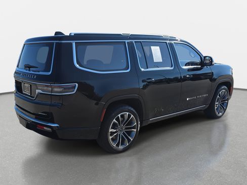 Used 2022 Jeep Grand Wagoneer Series III w/ Rear Seat Video Group 1 image 5