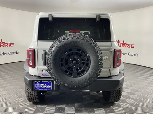 New 2026 Ford Bronco Outer Banks w/ Sasquatch Package AWD/4WD image 4