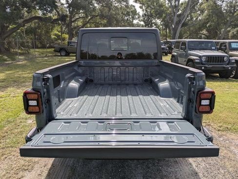 New 2026 Jeep Gladiator Sport AWD/4WD image 12
