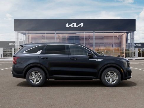 New 2026 Kia Sorento LX image 8