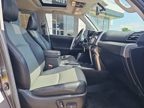 Used 2016 Toyota 4Runner SR5 Premium RWD image 27