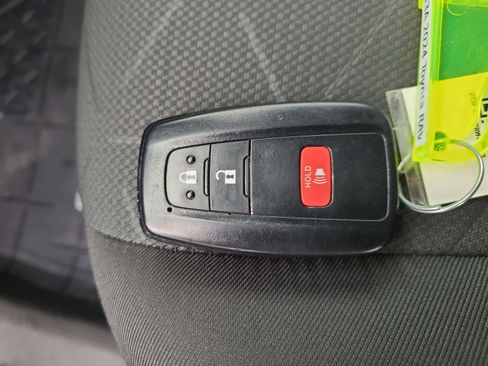 Used 2024 Toyota RAV4 XLE image 28