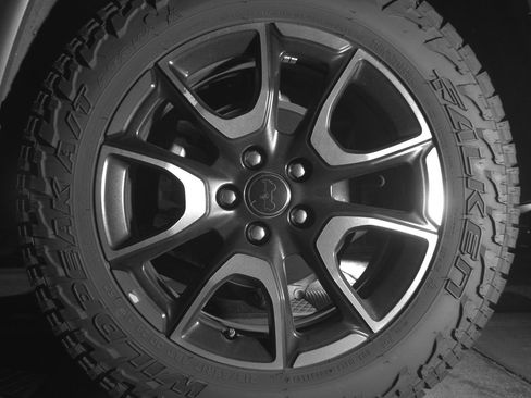 Used 2025 Jeep Compass Trailhawk w/ Trailer Tow Group AWD/4WD image 14