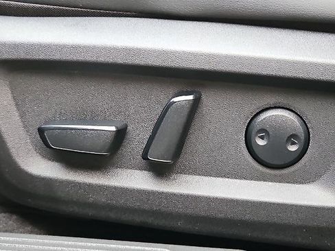 Certified 2025 Nissan Rogue Platinum AWD/4WD image 28