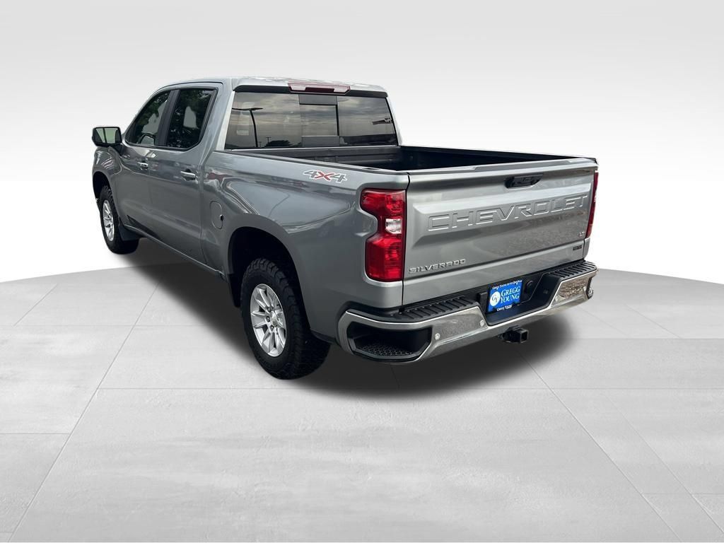 Used 2024 Chevrolet Silverado 1500 LT w/ Safety Package AWD/4WD image 4