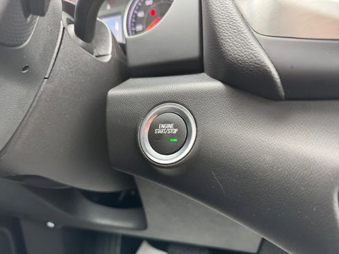 Used 2024 GMC Terrain SLE w/ Driver Convenience Package AWD/4WD image 6