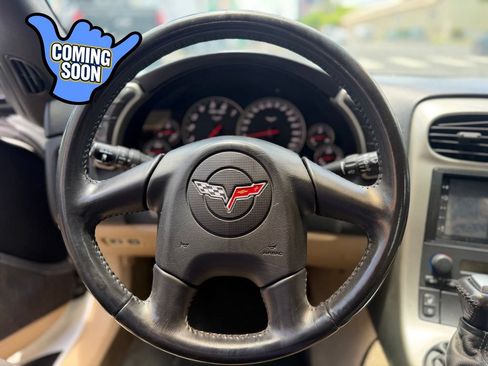 Used 2005 Chevrolet Corvette Coupe w/ Preferred Equipment Group RWD image 18
