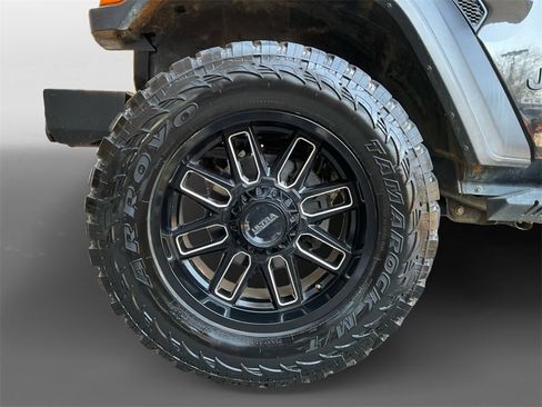 Used 2020 Jeep Gladiator Sport w/ Quick Order Package 24S image 14