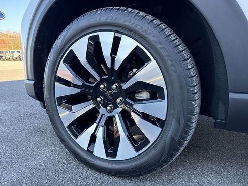 New 2026 Ford Explorer Platinum w/ LUX Leather Package image 8