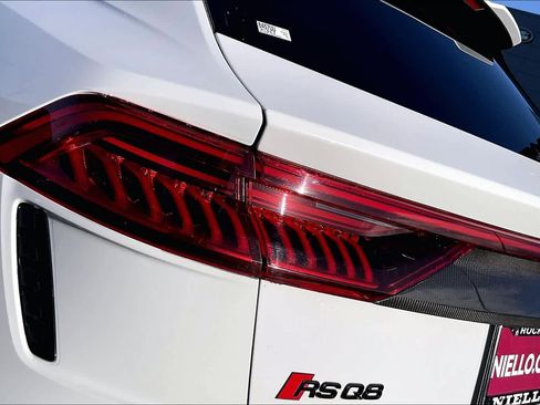 Used 2021 Audi RS Q8 image 32